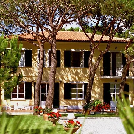 Hotel Villa Fiorisella Marina di Massa Exterior photo