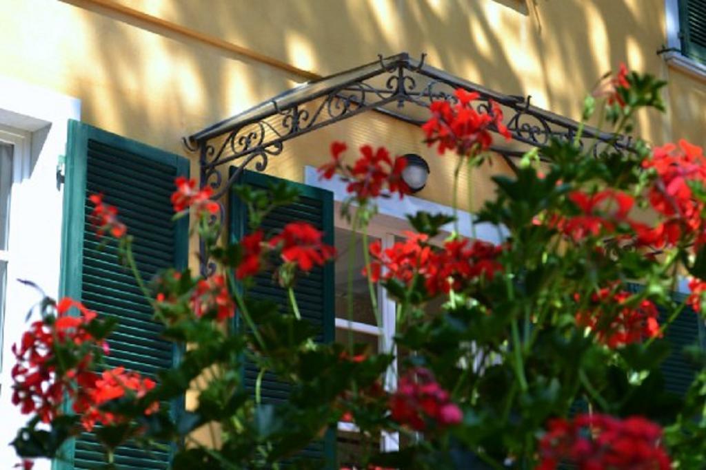 Hotel Villa Fiorisella Marina di Massa Exterior photo